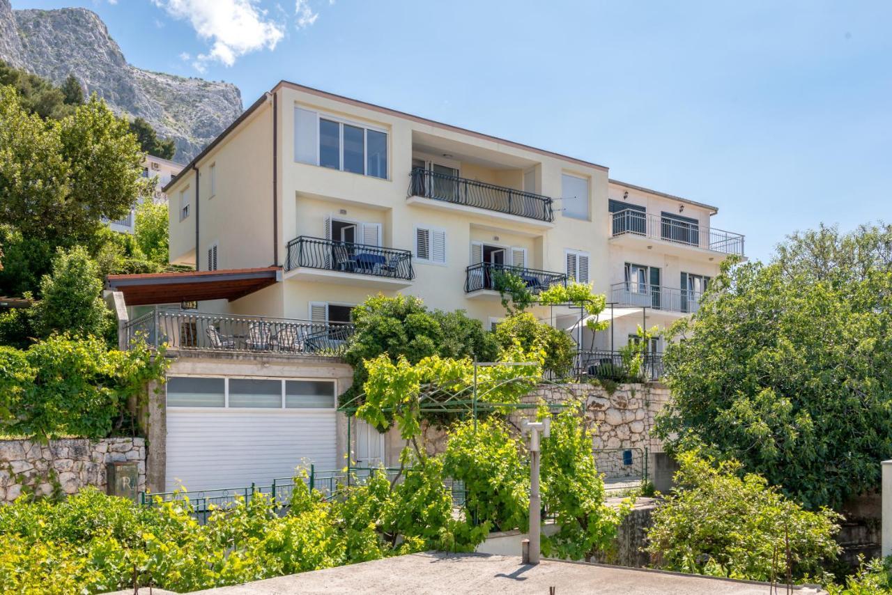 Apartmani Mirta Omis A 外观 照片