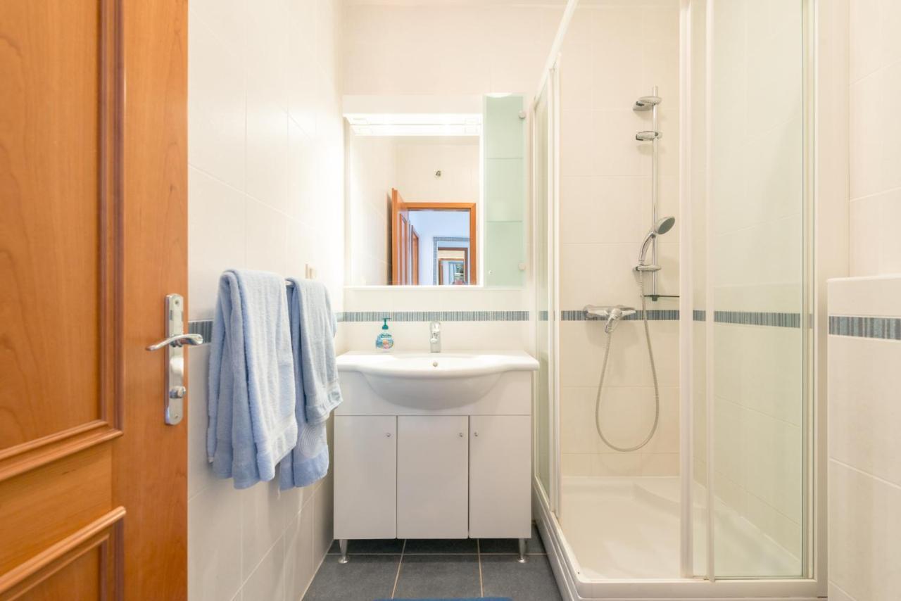 Apartmani Mirta Omis A 外观 照片