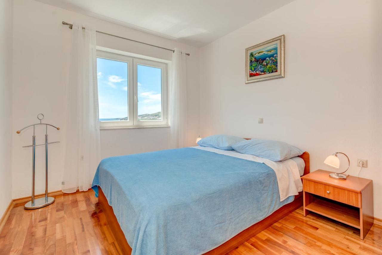 Apartmani Mirta Omis A 外观 照片