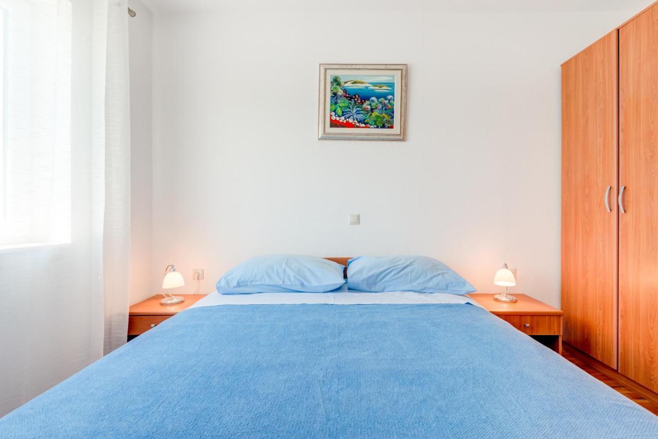 Apartmani Mirta Omis A 外观 照片