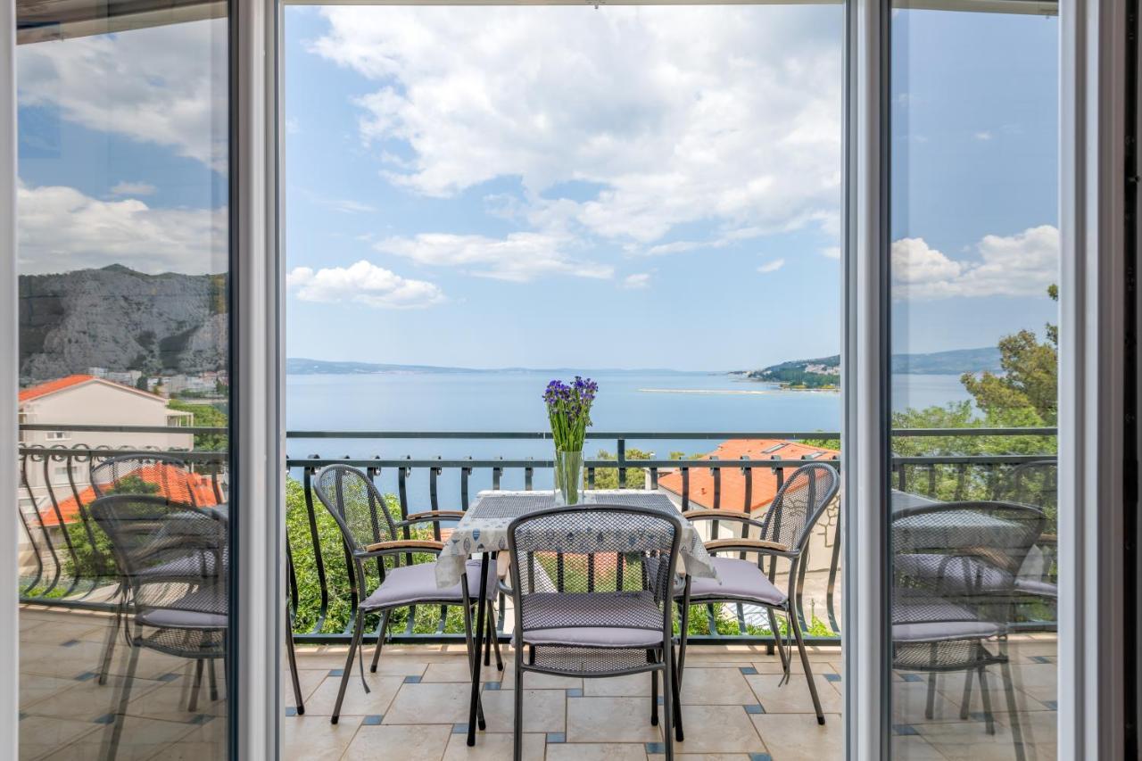 Apartmani Mirta Omis A 外观 照片