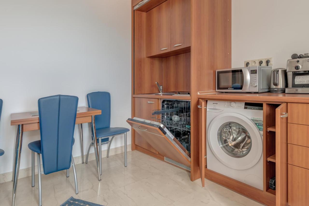 Apartmani Mirta Omis A 外观 照片